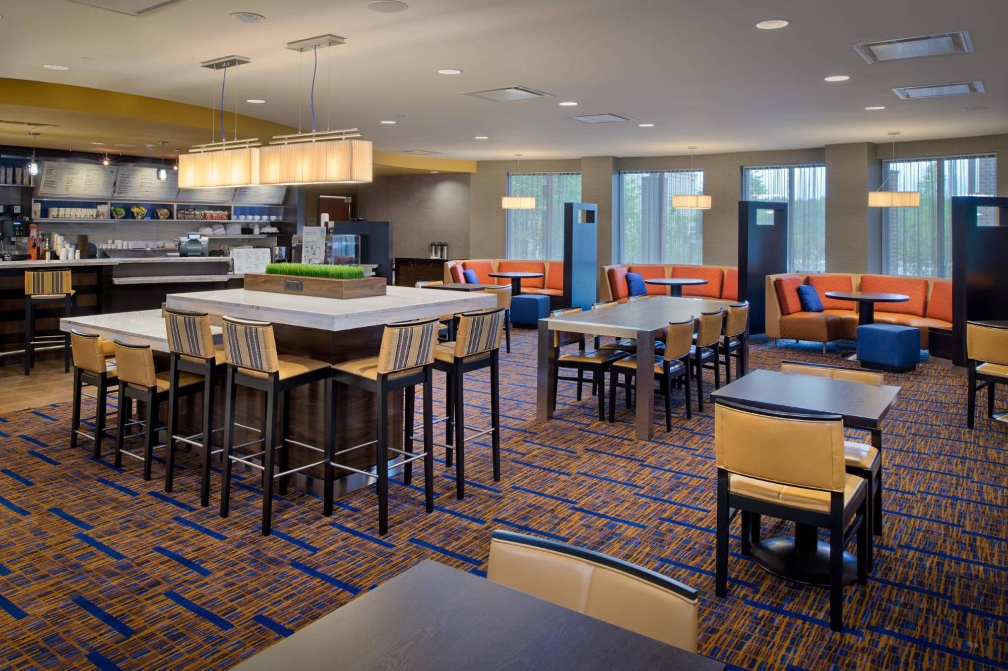 Hotel Courtyard By Marriott Hanover 3*